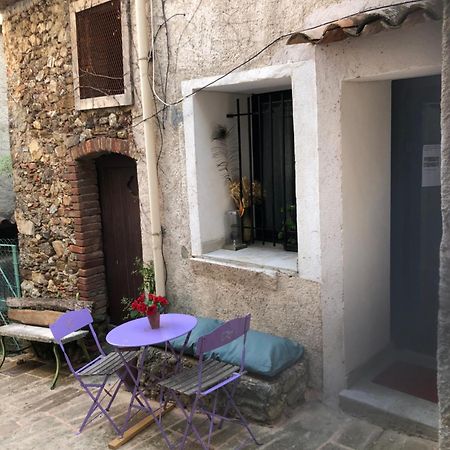 Logement Neuf Centre Du Village Aux Pieds Du Chateau Гримо Екстер'єр фото
